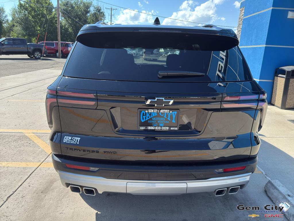 used 2025 Chevrolet Traverse car