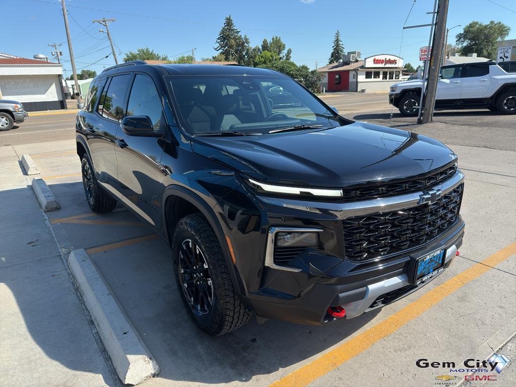 used 2025 Chevrolet Traverse car