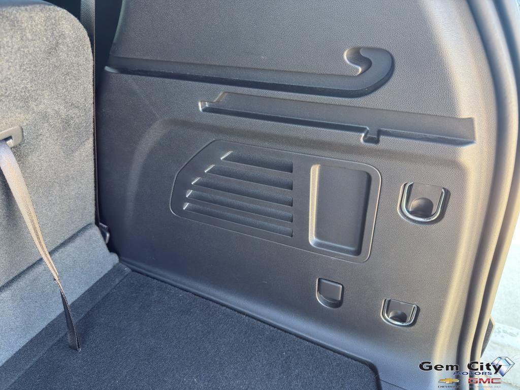 used 2025 Chevrolet Traverse car