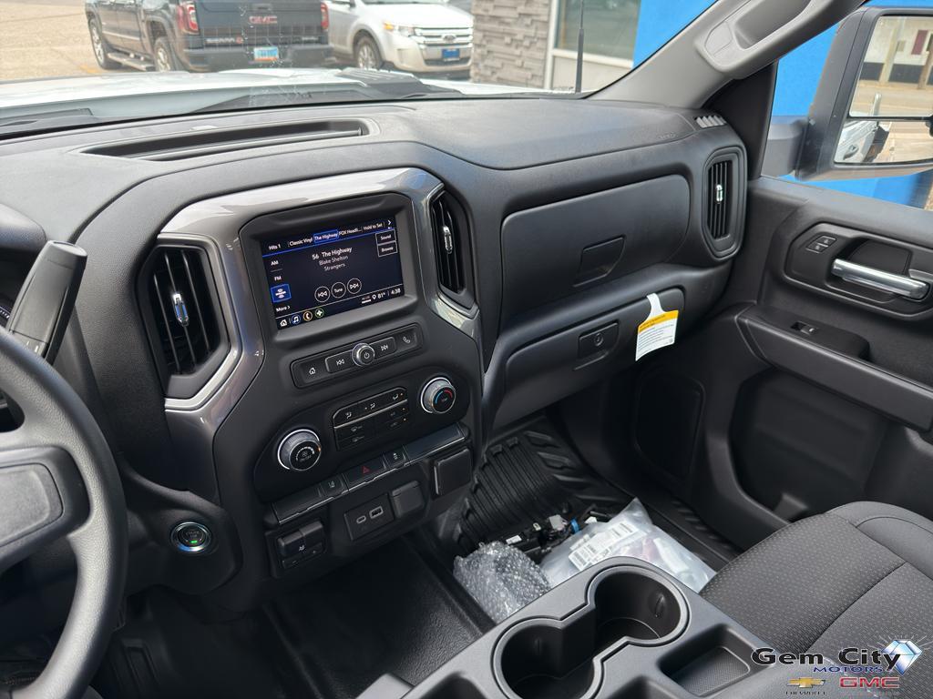new 2025 Chevrolet Silverado 3500 car, priced at $64,452