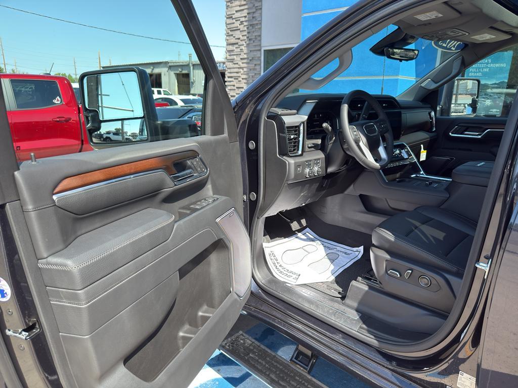new 2025 GMC Sierra 2500 car, priced at $90,080