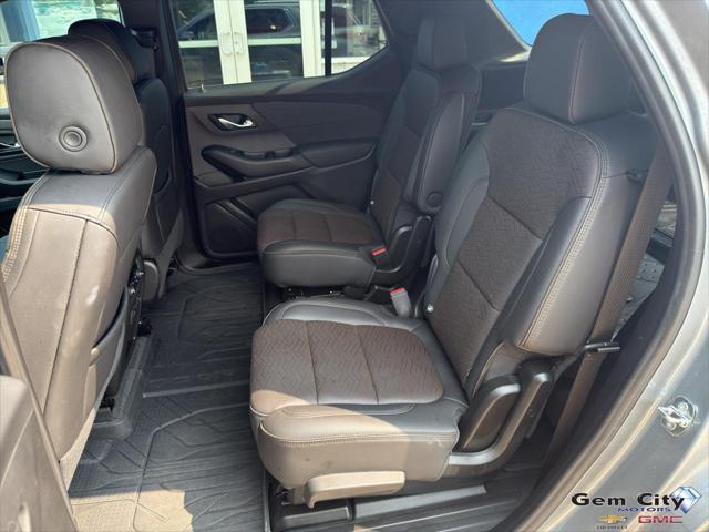 used 2023 Chevrolet Traverse car