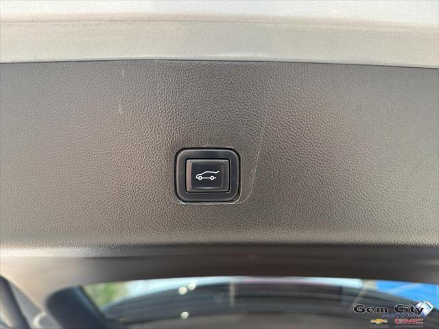 used 2023 Chevrolet Traverse car
