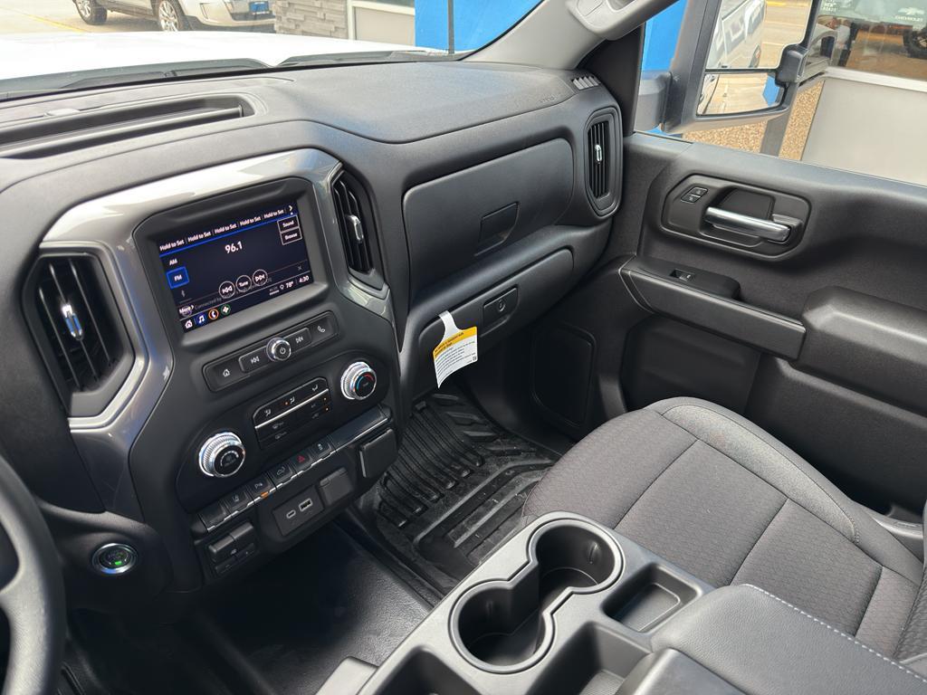 new 2025 GMC Sierra 2500 car, priced at $56,570