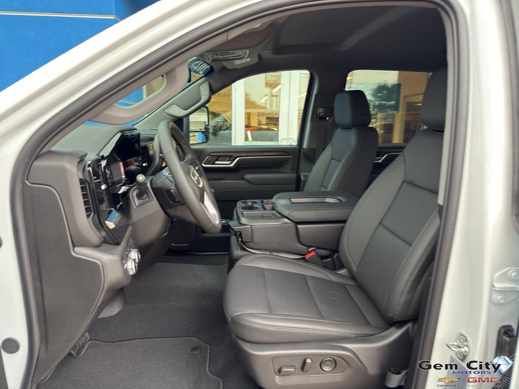 new 2025 GMC Sierra 2500 car, priced at $68,015