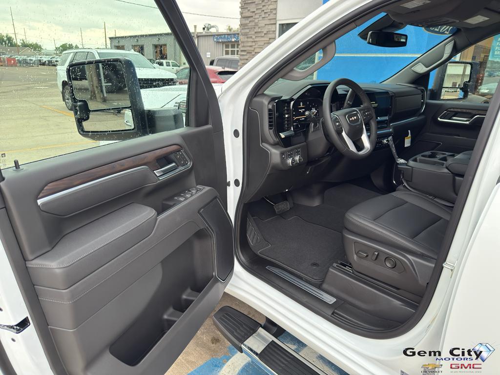 new 2025 GMC Sierra 2500 car, priced at $68,015