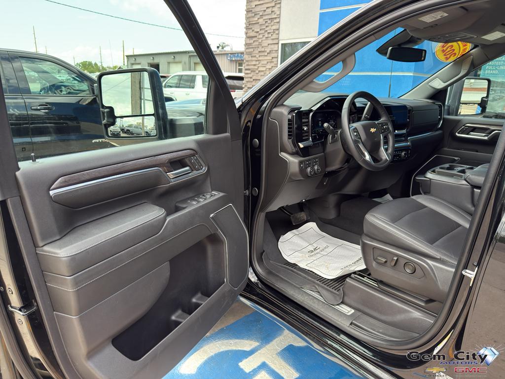 used 2024 Chevrolet Silverado 2500 car