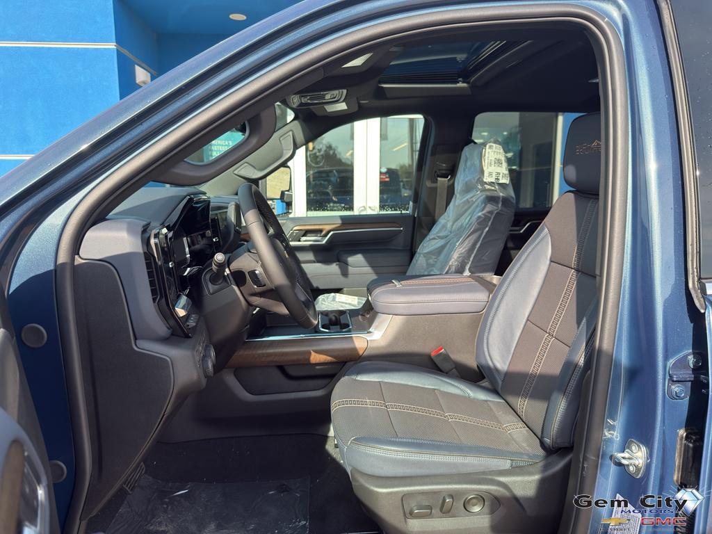 new 2026 Chevrolet Silverado 3500 car, priced at $92,505