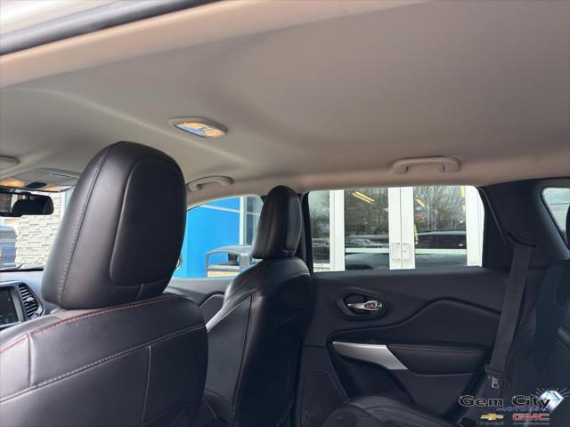 used 2017 Jeep Cherokee car
