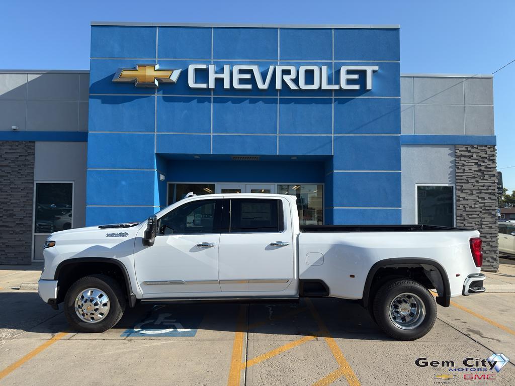 new 2026 Chevrolet Silverado 3500 car, priced at $93,980
