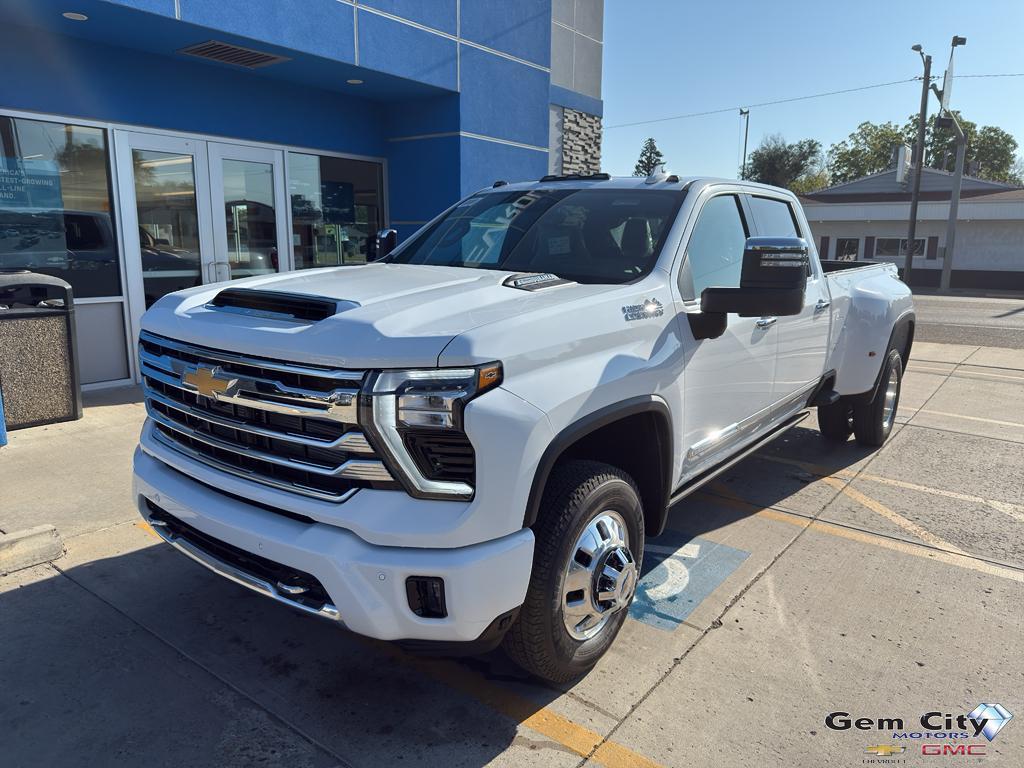 new 2026 Chevrolet Silverado 3500 car, priced at $93,980