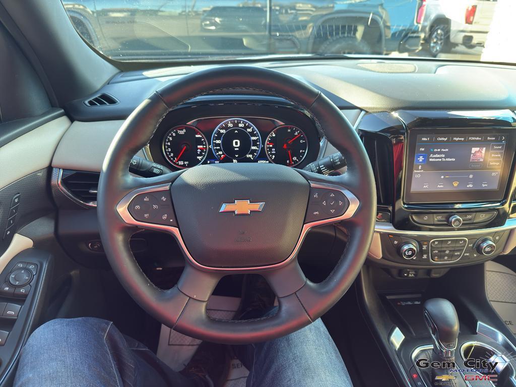 used 2023 Chevrolet Traverse car