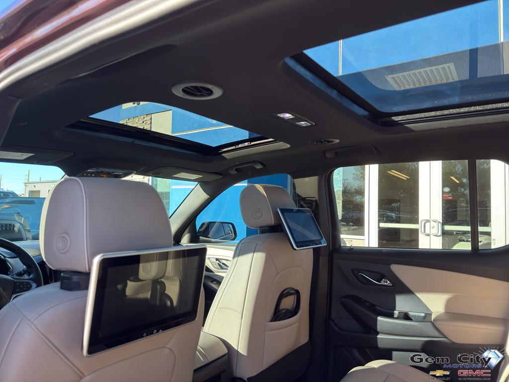 used 2023 Chevrolet Traverse car