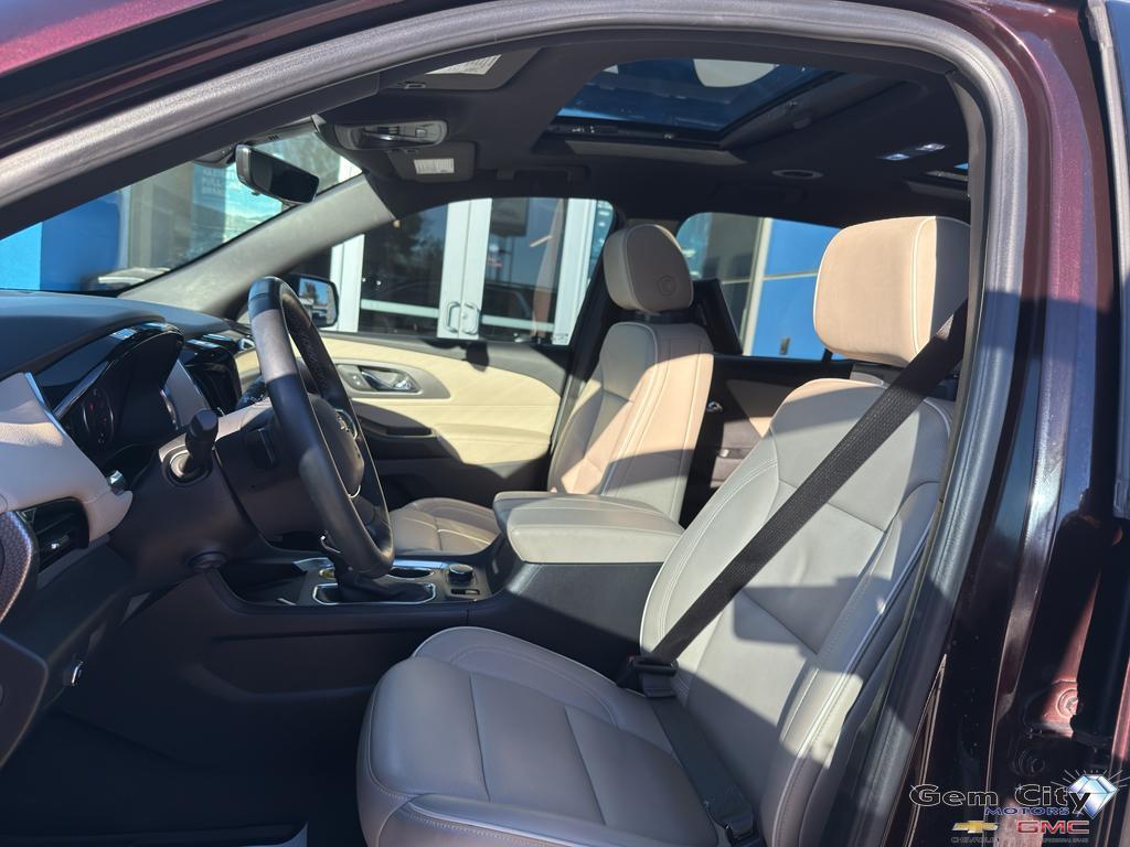 used 2023 Chevrolet Traverse car