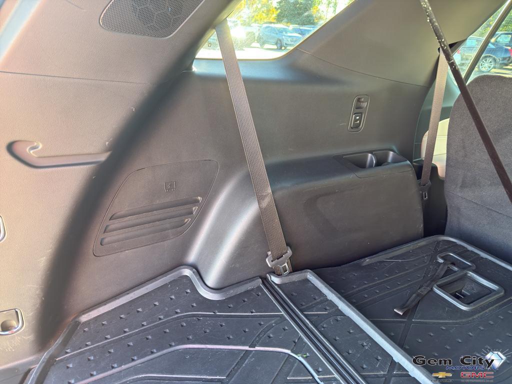 used 2023 Chevrolet Traverse car