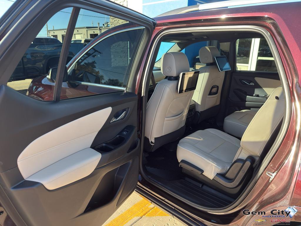 used 2023 Chevrolet Traverse car
