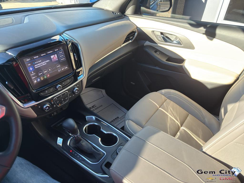 used 2023 Chevrolet Traverse car