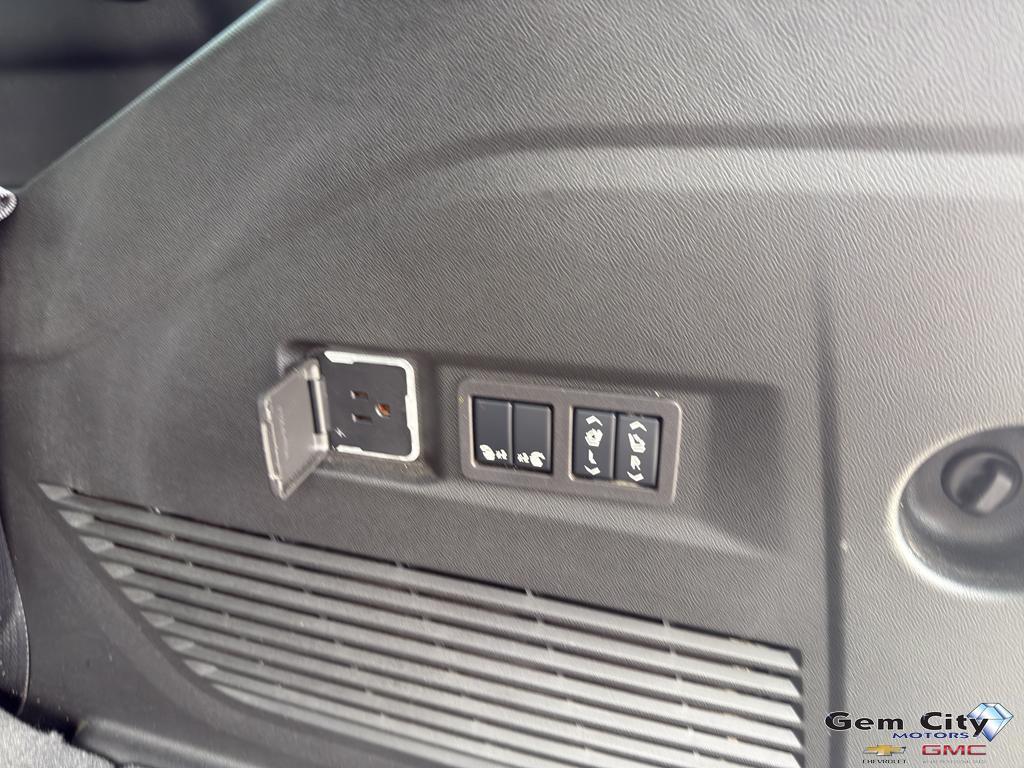 used 2024 GMC Yukon car