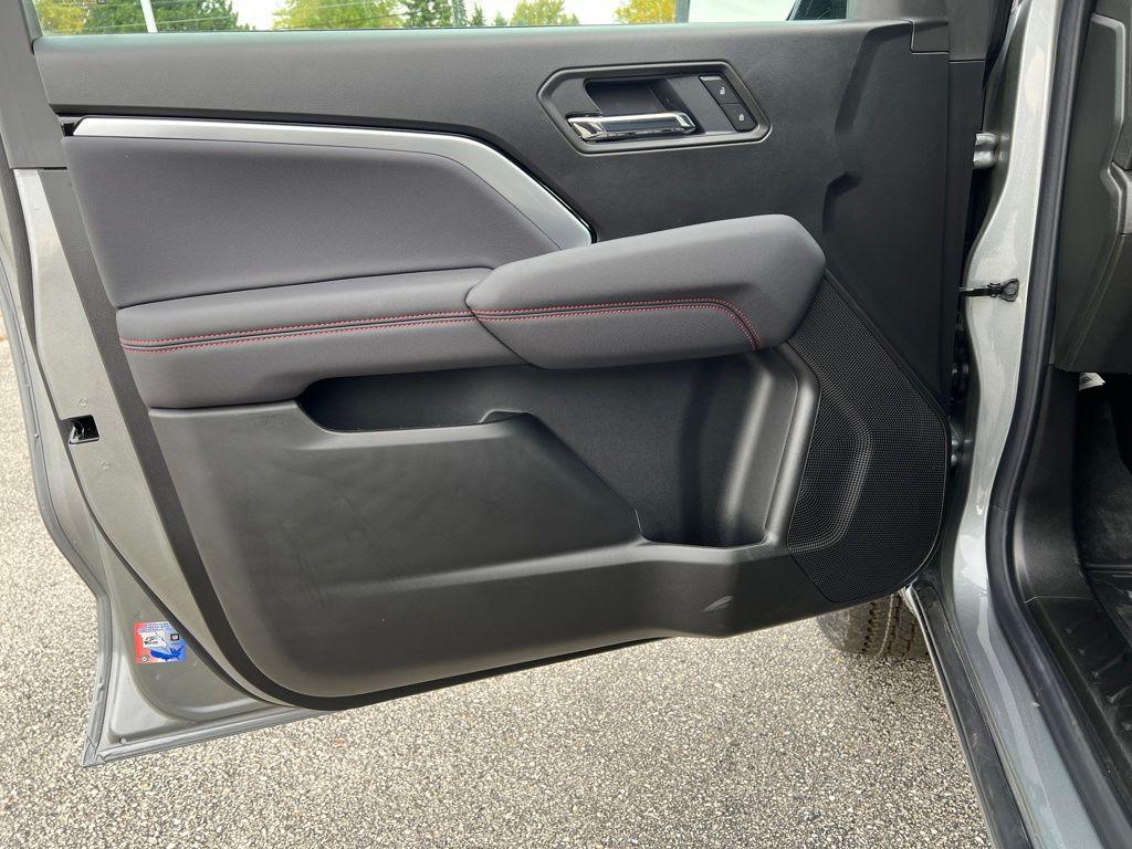 new 2026 Chevrolet Colorado car, priced at $48,556