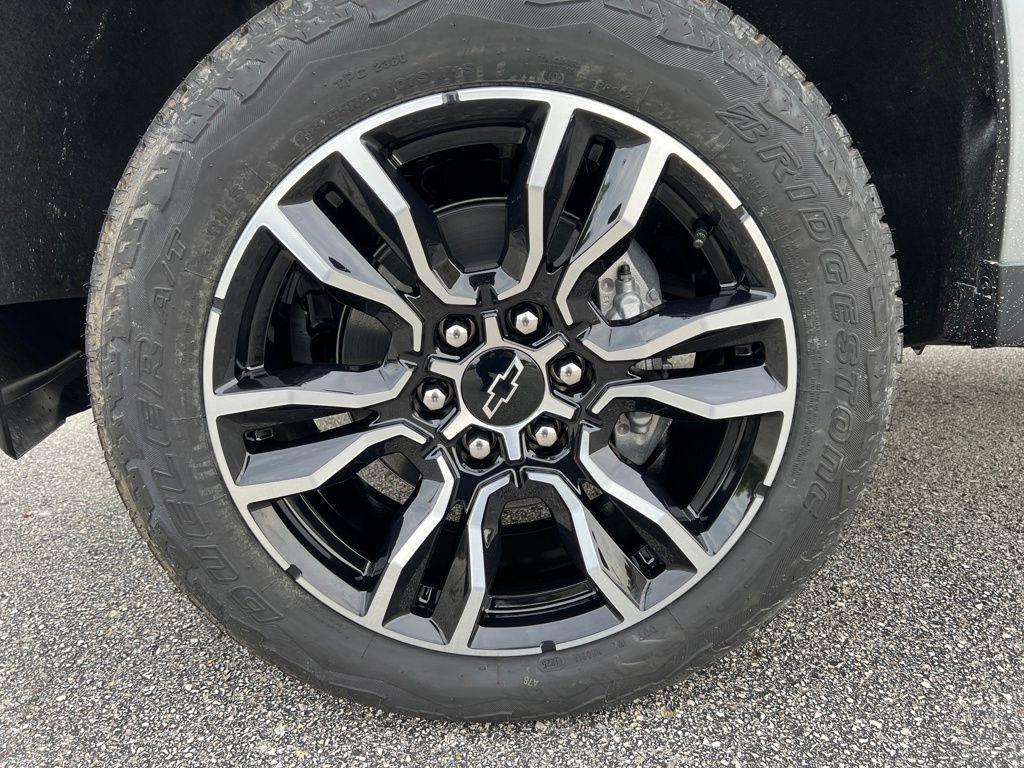 new 2026 Chevrolet Colorado car, priced at $48,556