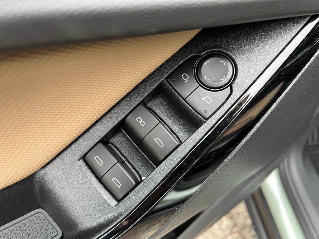 new 2026 Chevrolet Equinox car, priced at $37,730