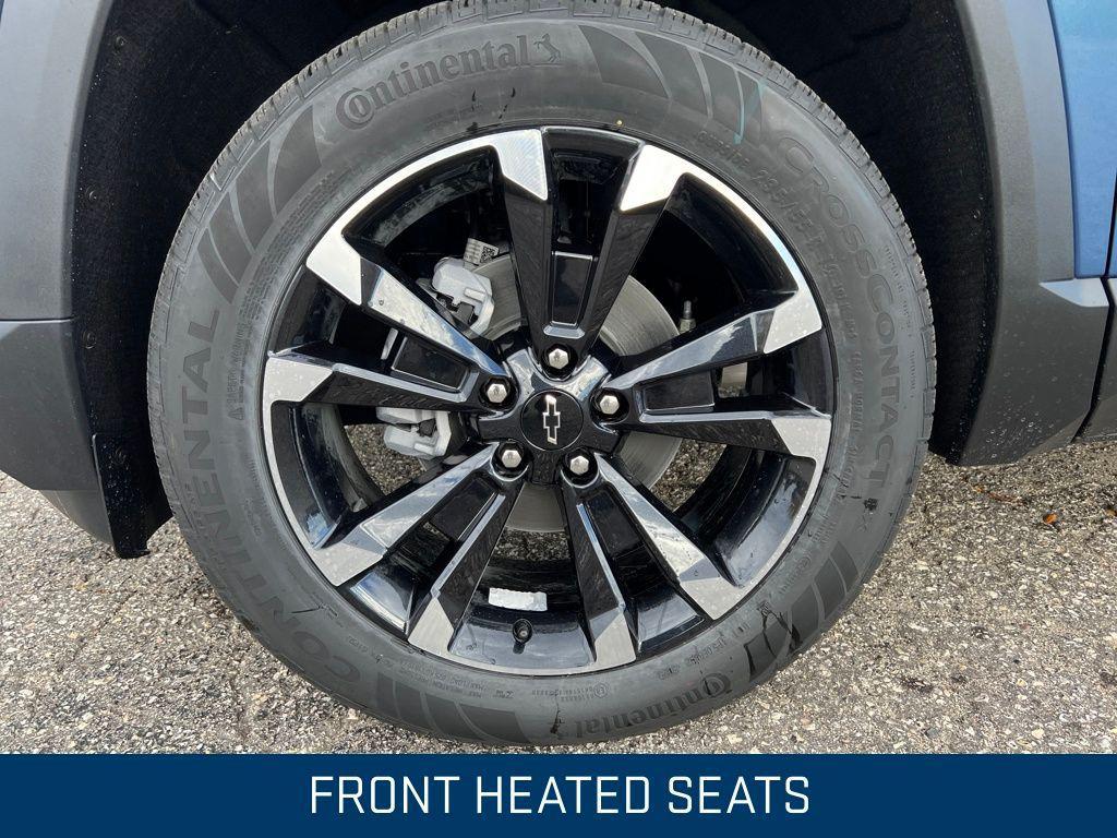 new 2026 Chevrolet Equinox car, priced at $39,215