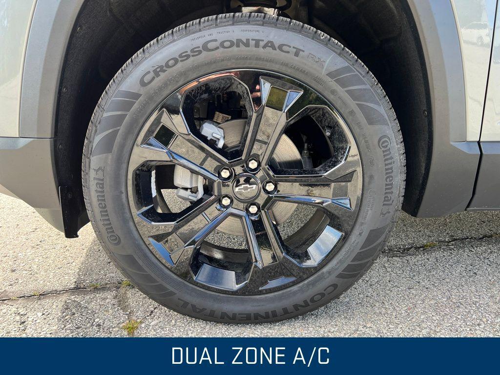 new 2026 Chevrolet Equinox car, priced at $33,988