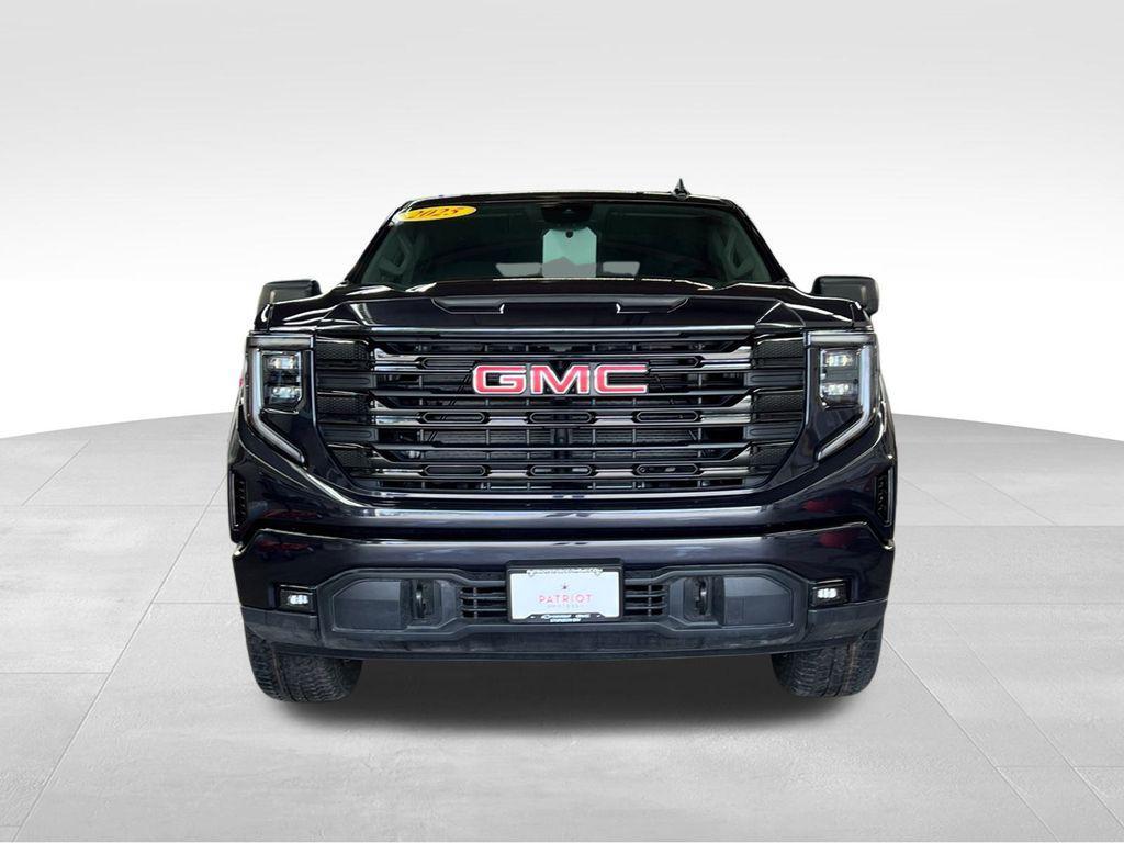 new 2025 GMC Sierra 1500 car, priced at $52,978