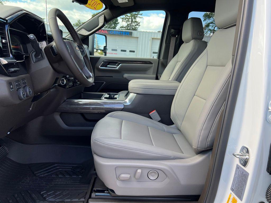 new 2025 Chevrolet Silverado 2500 car, priced at $79,898