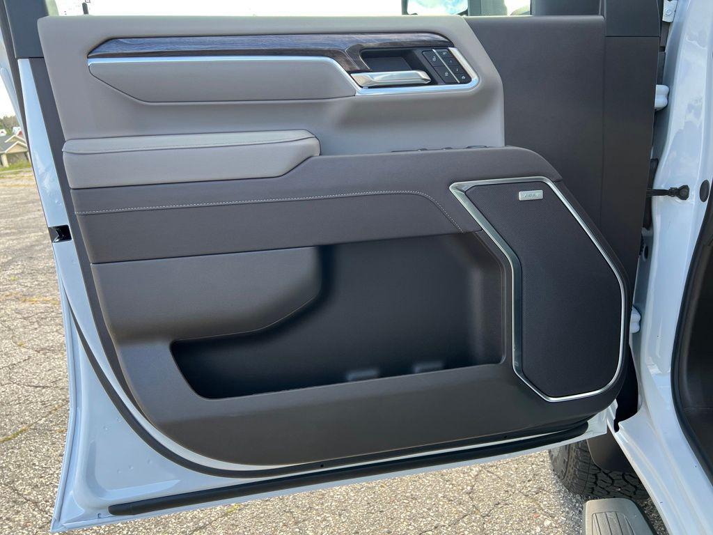 new 2025 Chevrolet Silverado 2500 car, priced at $79,898