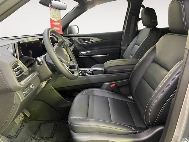 new 2025 Chevrolet Traverse car, priced at $42,424