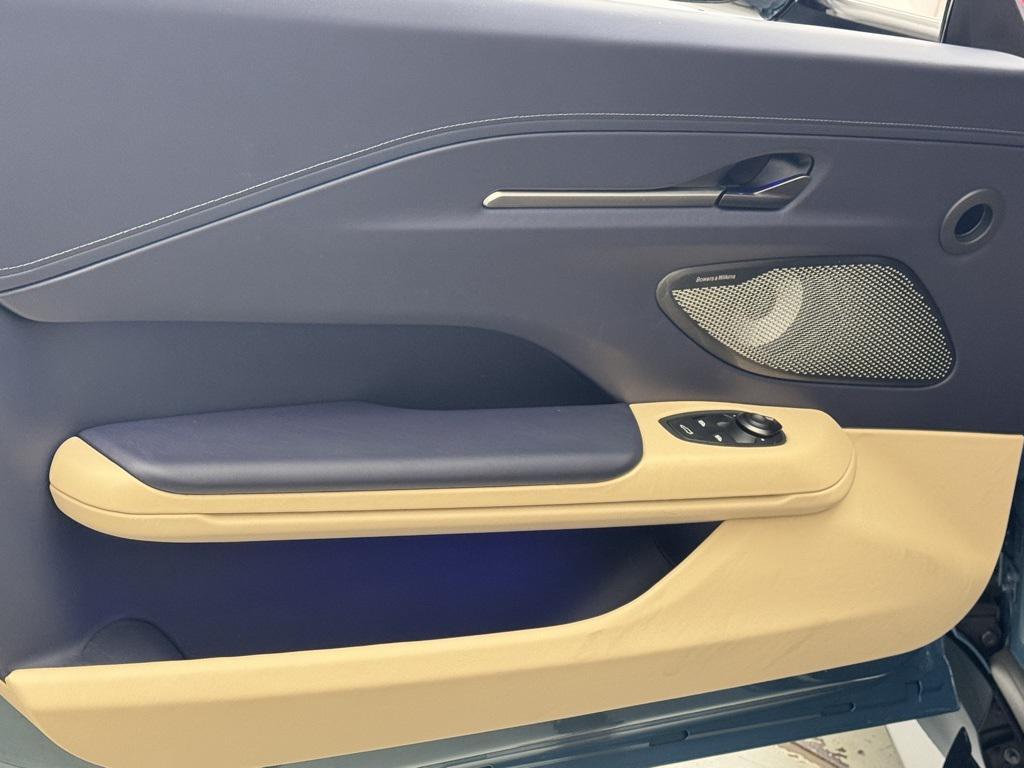 new 2026 Aston Martin Vantage car, priced at $284,125