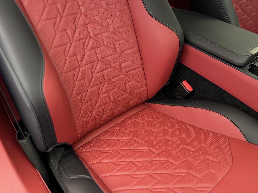 new 2025 Aston Martin Vanquish car, priced at $536,700