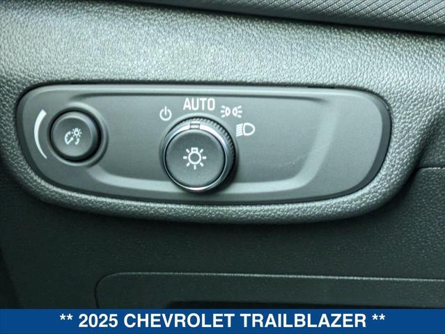 new 2025 Chevrolet TrailBlazer car, priced at $29,085