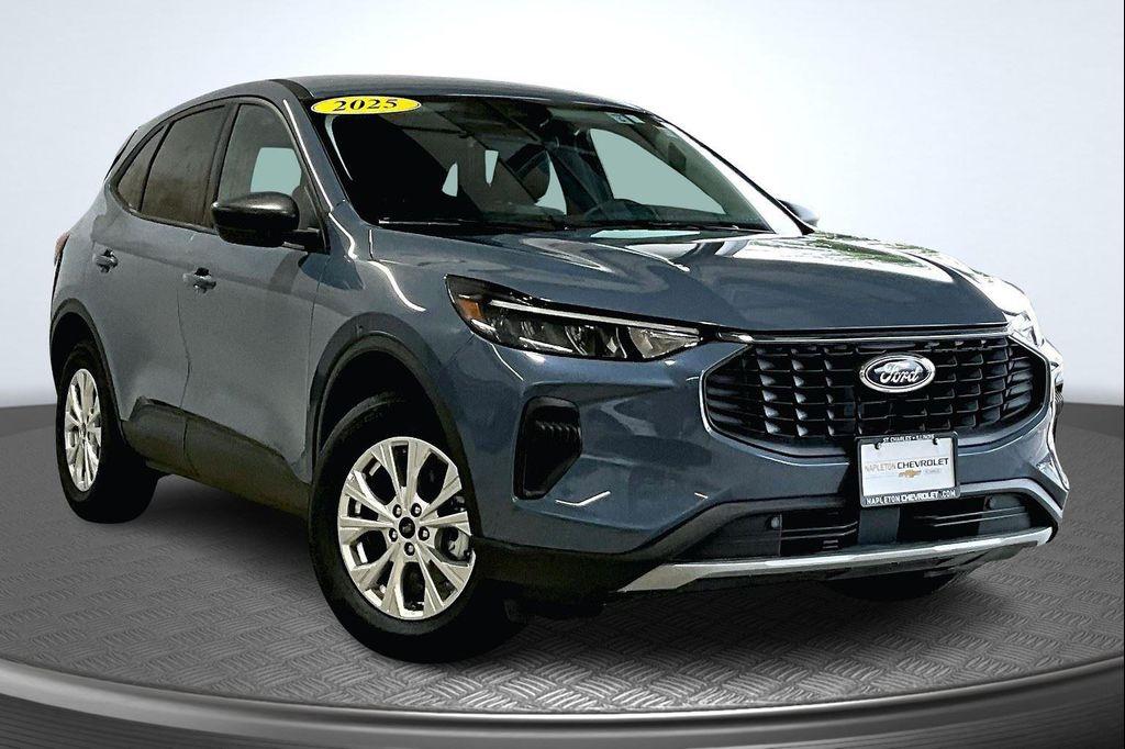 used 2025 Ford Escape car, priced at $24,995