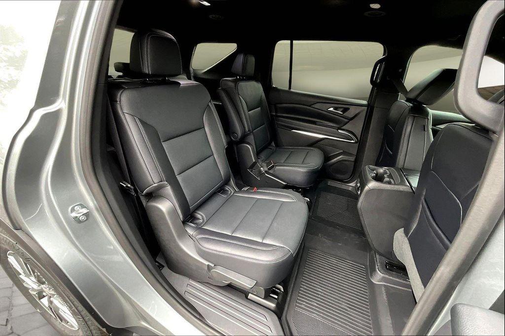 new 2026 Chevrolet Traverse car, priced at $44,470