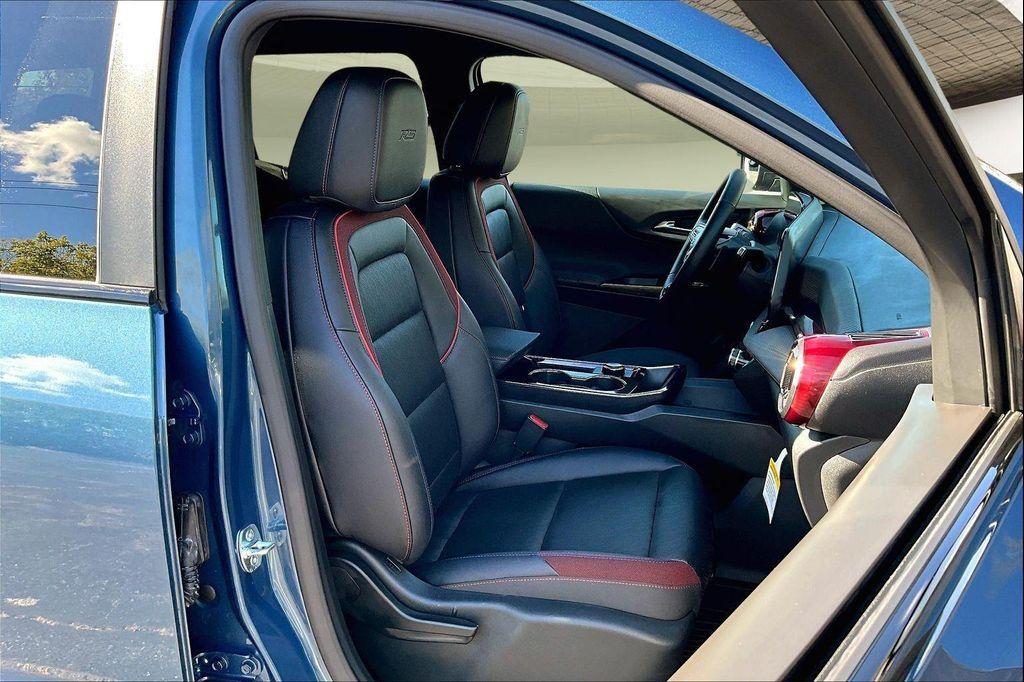 new 2026 Chevrolet Equinox car, priced at $36,692