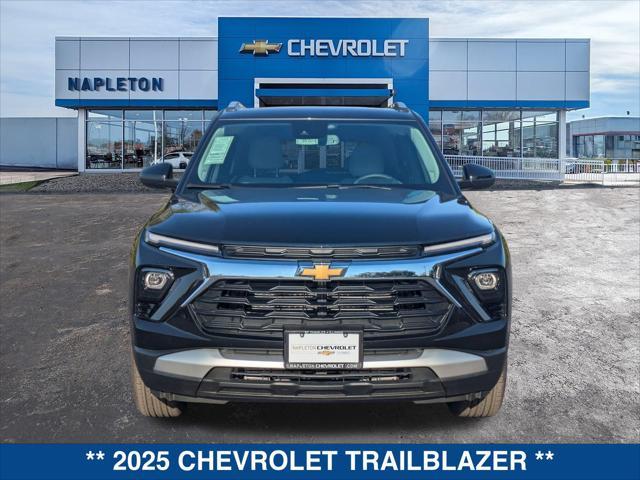 new 2025 Chevrolet TrailBlazer car, priced at $29,580