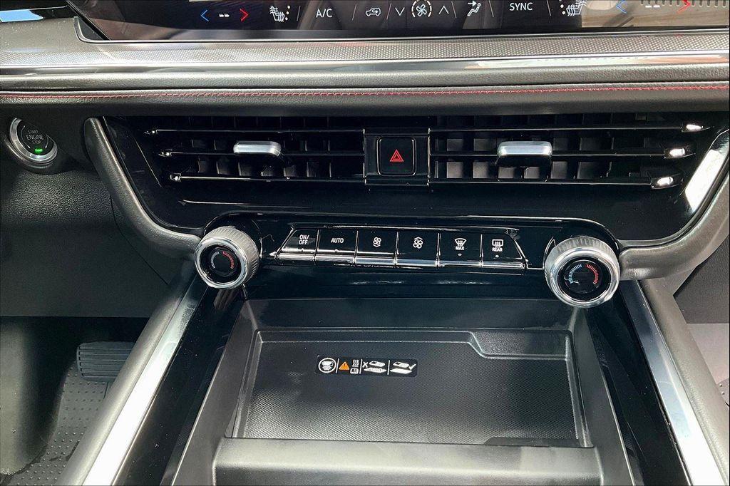 new 2025 Chevrolet Suburban car, priced at $81,585