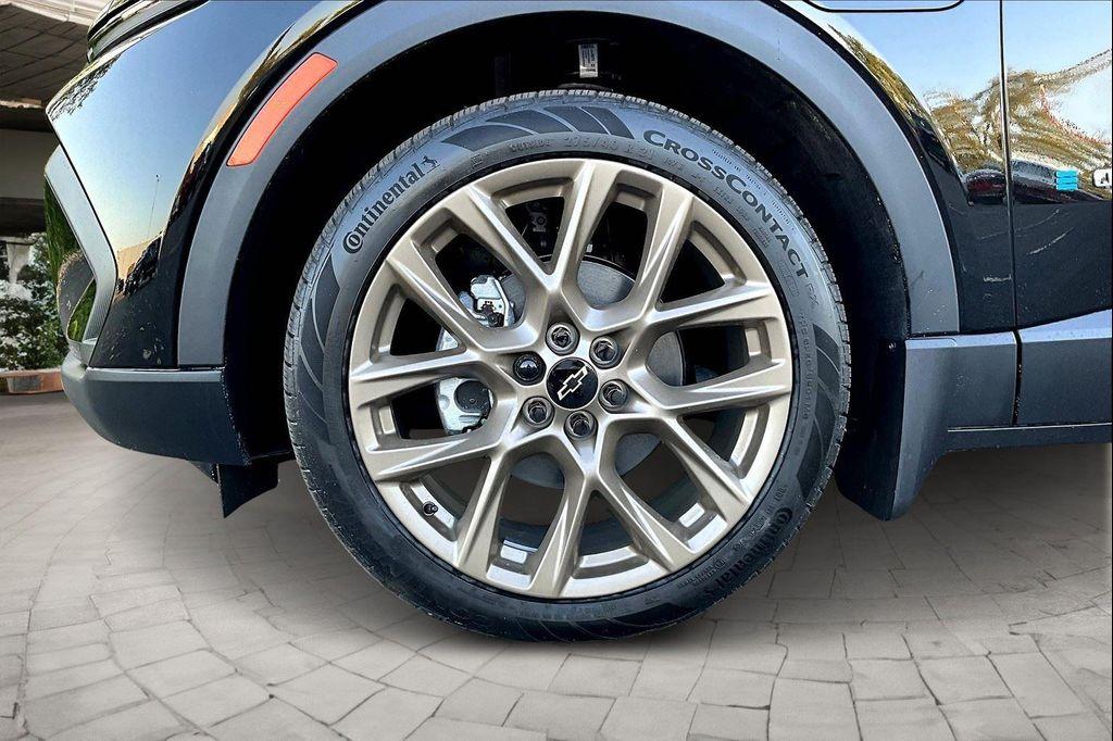 new 2026 Chevrolet Equinox EV car, priced at $33,618