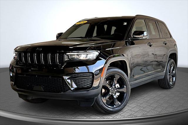 used 2024 Jeep Grand Cherokee car, priced at $33,995