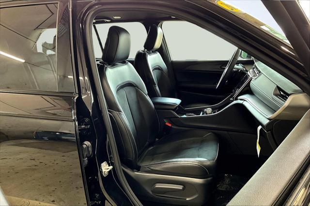 used 2024 Jeep Grand Cherokee car, priced at $33,995