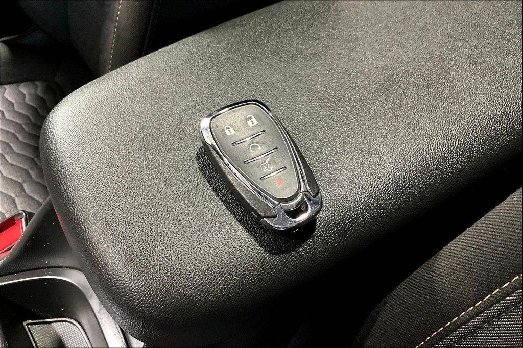 used 2021 Chevrolet Equinox car, priced at $19,995