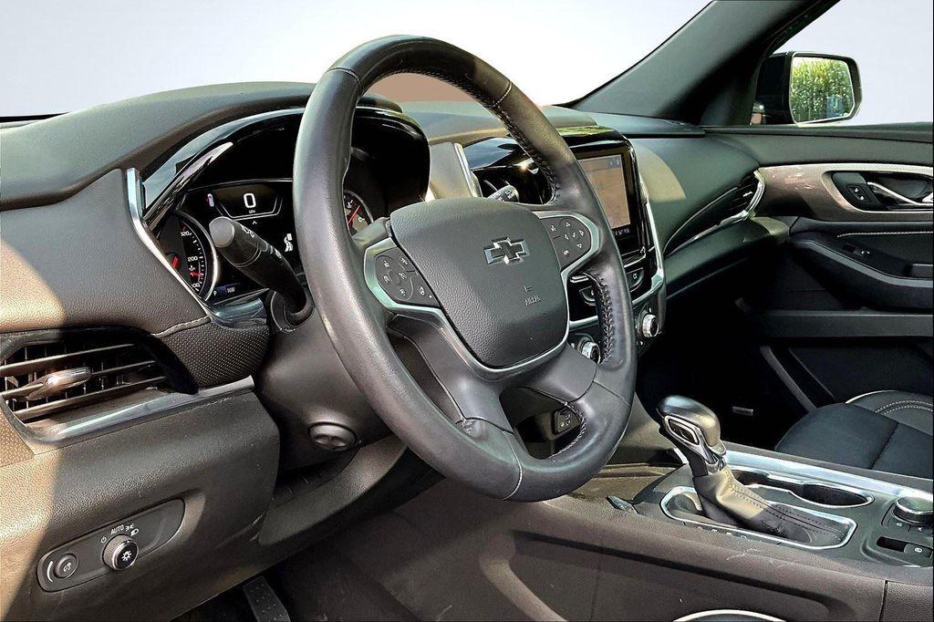 used 2022 Chevrolet Traverse car, priced at $35,295