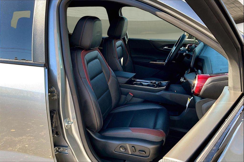 new 2026 Chevrolet Equinox car, priced at $37,561