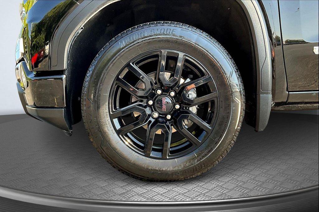 used 2023 GMC Sierra 1500 car, priced at $38,895