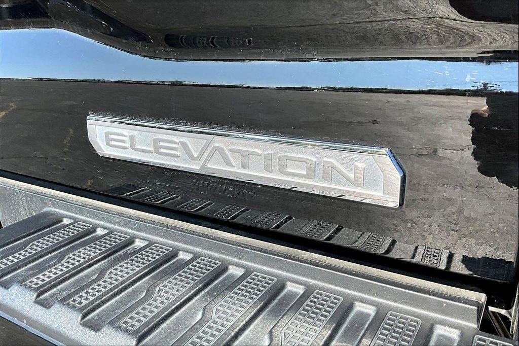 used 2023 GMC Sierra 1500 car, priced at $38,895