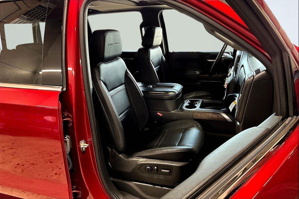 used 2022 GMC Sierra 1500 car, priced at $43,495