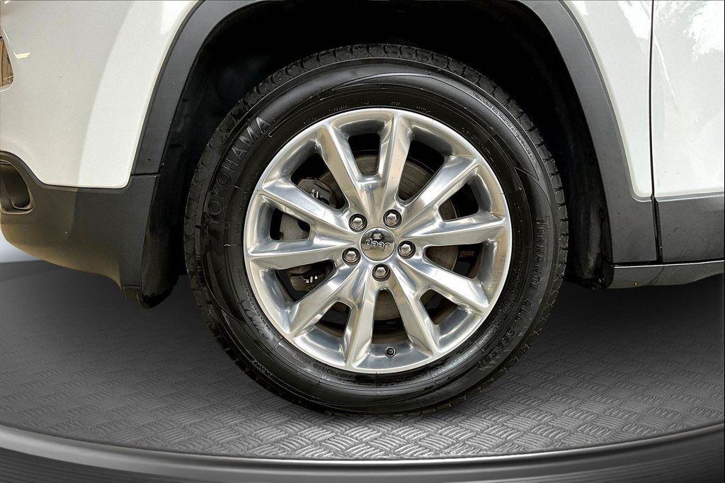 used 2017 Jeep Cherokee car, priced at $11,895