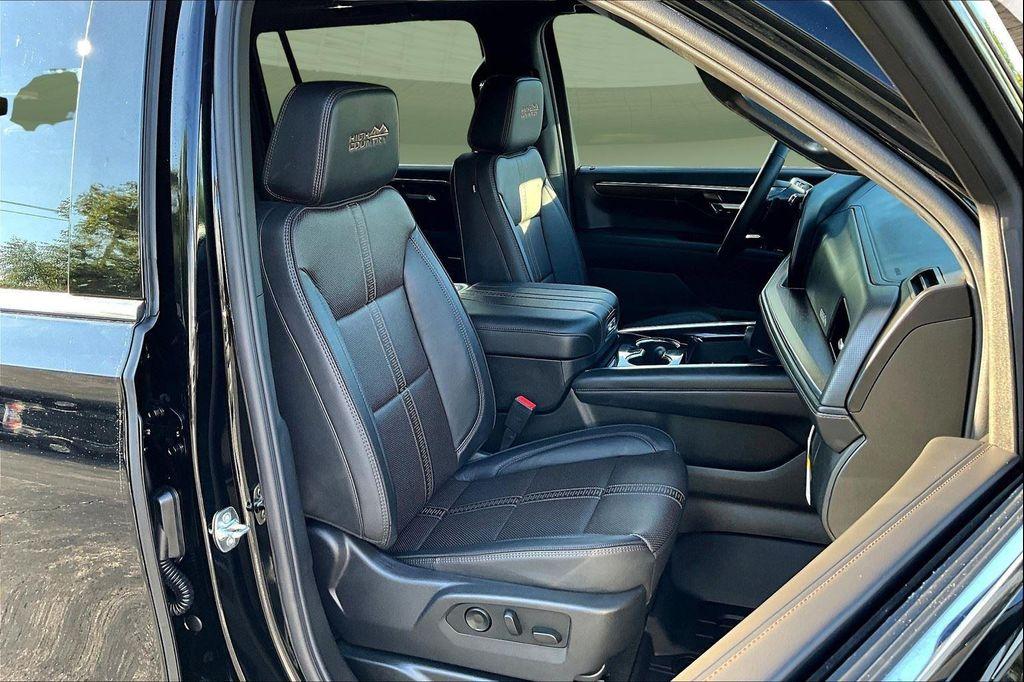 new 2025 Chevrolet Suburban car, priced at $88,905